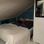Det Rode Huset Pa Vagnes *