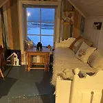 Det Rode Huset Pa Vagnes * Krokelvdalen
