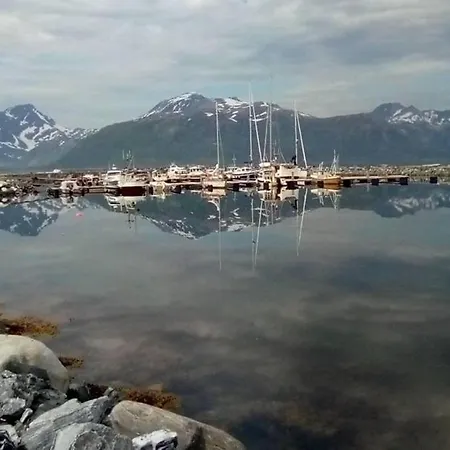 Hébergement de vacances Det Rode Huset Pa Vagnes *
