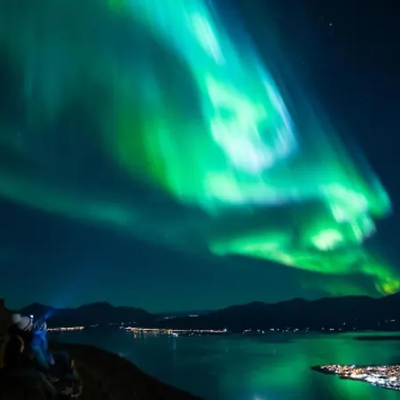 Det Rode Huset Pa Vagnes Сasa de vacaciones