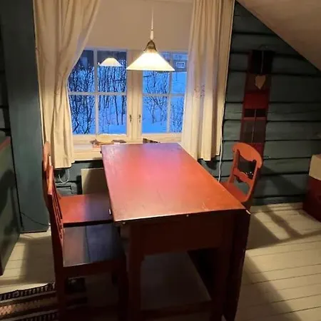 Det Rode Huset Pa Vagnes Krokelvdalen