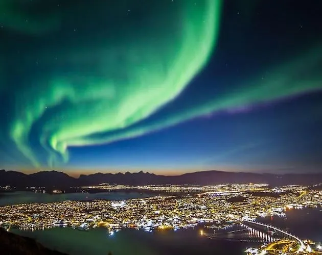 Det Rode Huset Pa Vagnes Сasa de vacaciones Krokelvdalen