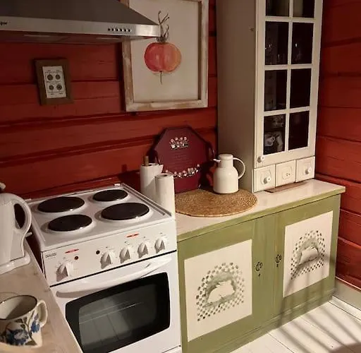Det Rode Huset Pa Vagnes Сasa de vacaciones *