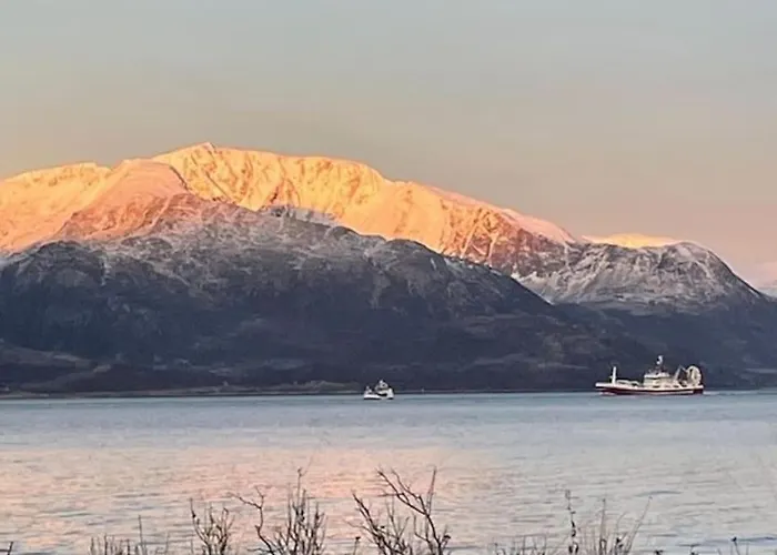 Vakantiehuis Det Rode Huset Pa Vagnes Krokelvdalen