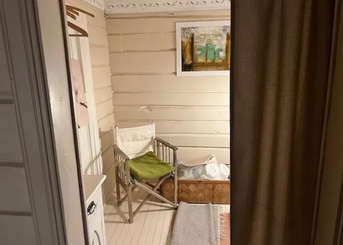 Det Rode Huset Pa Vagnes *