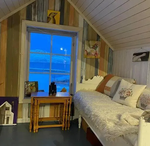 Semesterbostad Det Rode Huset Pa Vagnes