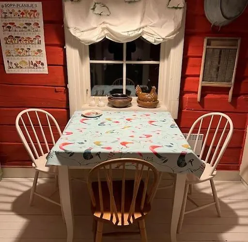 Det Rode Huset Pa Vagnes