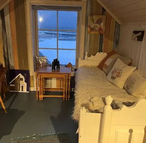 Det Rode Huset Pa Vagnes * Krokelvdalen